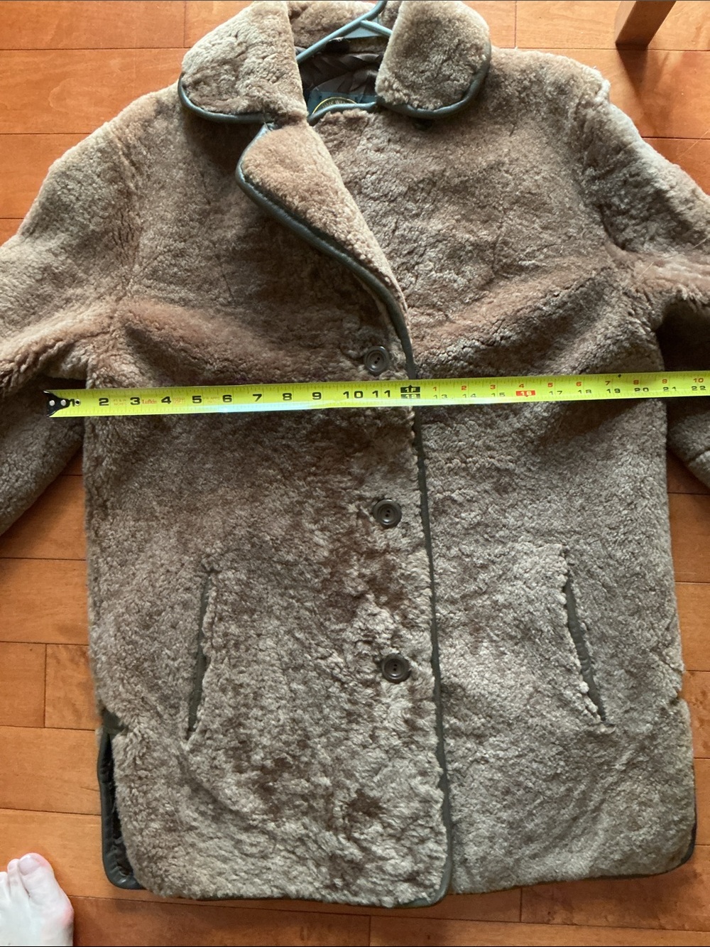 Brown Genuine Shearling Women's Coat Made in England. - Picture 16 of 16